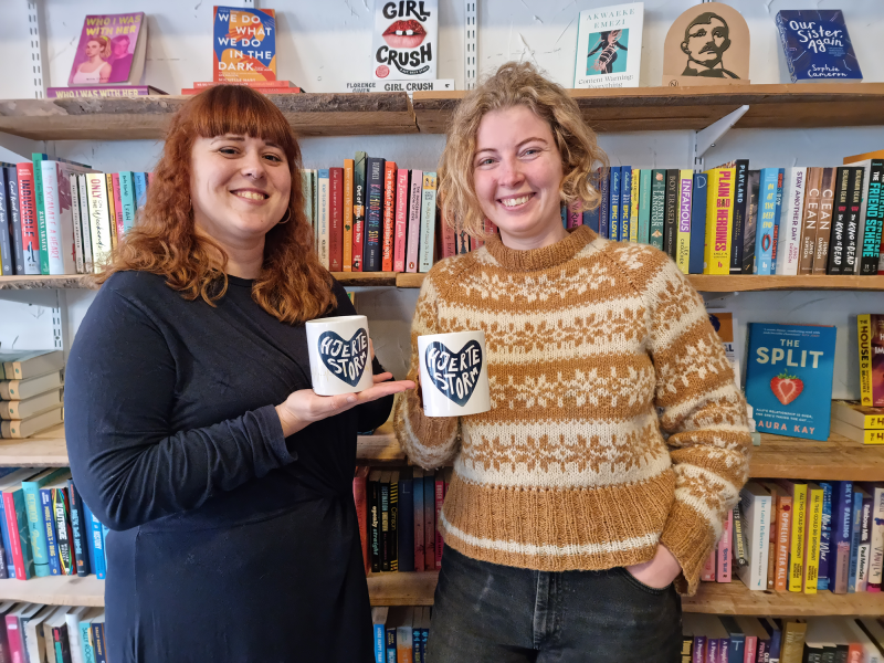 Foto af Emma og Kristine fra Buens bogcafe