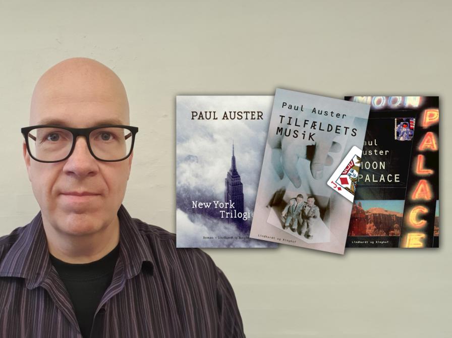 Peter med bøger af Paul Auster